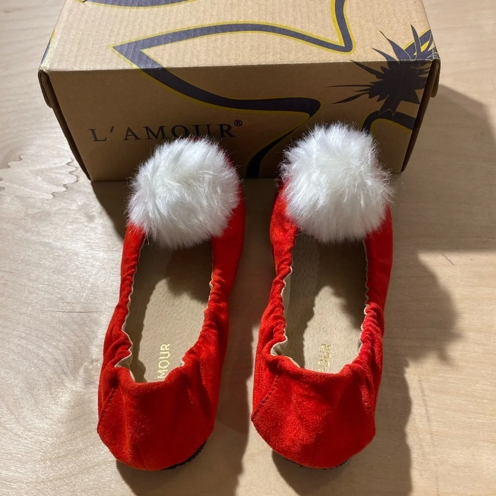 L’AMOUR Fabric Ballet Flats with Fluffy White Pom-Pom size 10 (LJ)
